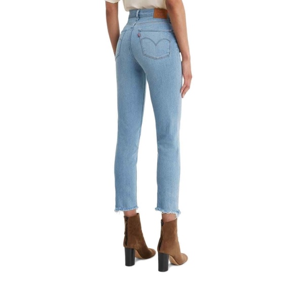 Levi's 724 High Rise Crop Straight Leg Jeans in Light Wash Blue - Picture 3 of 6